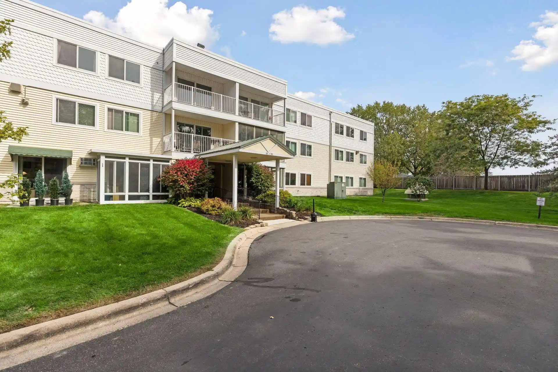 Listing Photo 40 - Condo for sale in 130 Demont Ave E located at 130 Demont Ave E, Maplewood, MN 55117 - Unit #144