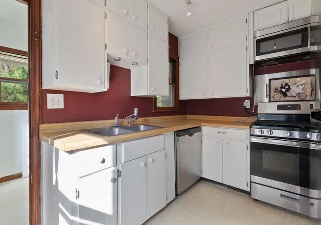 Photo 3 of Single family home for sale at 755 S Dana Ave, Rush City, MN 55069 | MLS# 7156366 | Listing updated on 2026-10-09