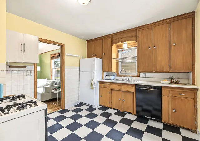 Photo 3 of Single family home for sale at 4018 Monroe St Ne, Minneapolis, MN 55421 | MLS# 7156368 | Listing updated on 2026-10-08