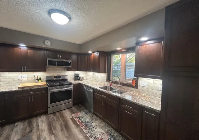 Photo 2 of Single family home for sale at 1100 Columbine Dr, Marshall, MN 56258 | MLS# 7156372 | Listing updated on 2026-10-15