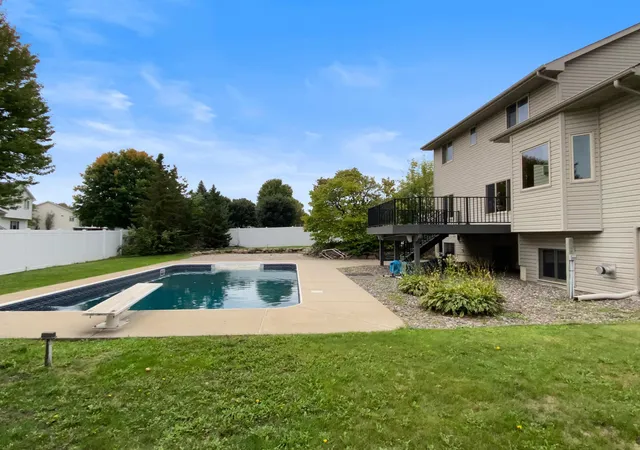 Photo 1 of Single family home for sale at 13434 Oakwood Dr, Rogers, MN 55374 | MLS# 7156383 | Listing updated on 2026-10-08