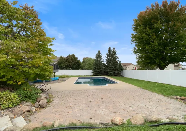 Photo 2 of Single family home for sale at 13434 Oakwood Dr, Rogers, MN 55374 | MLS# 7156383 | Listing updated on 2026-10-08