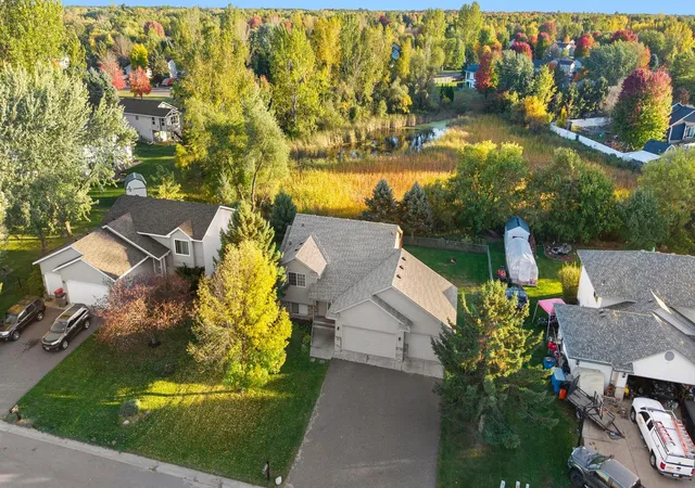 Photo 1 of Single family home for sale at 38465 Coventry Dr, North Branch, MN 55056 | MLS# 7156389 | Listing updated on 2026-10-09