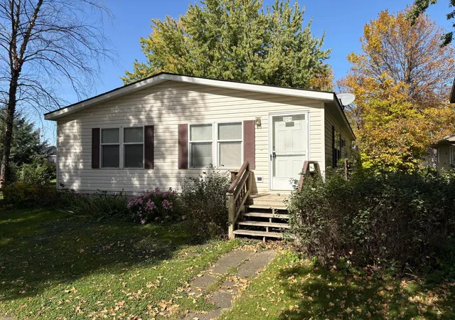 Single family home for sale at 204 E Hibbard Ave, Belview, MN 56214 | MLS# 7156390