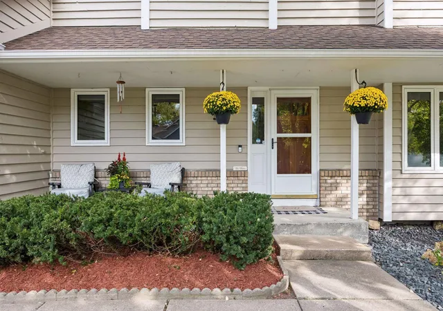 Photo 2 of Single family home for sale at 8860 Everest Ln N, Maple Grove, MN 55311 | MLS# 7156395 | Listing updated on 2026-10-08