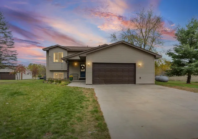 Single family home for sale at 5602 285th Avenue NW, Isanti, MN 55040 | MLS# 7156398