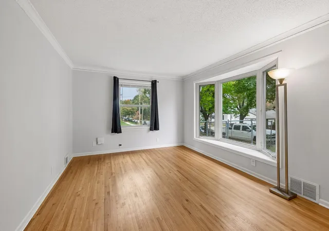 Photo 4 of Single family home for sale at 6001 Thomas Ave S, Minneapolis, MN 55410 | MLS# 7156412 | Listing updated on 2026-10-18