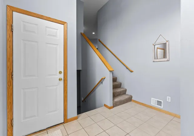 Photo 4 of Townhouse for sale at 206 Rock Brk Blvd, Montrose, MN 55363 | MLS# 7156420 | Listing updated on 2026-10-10