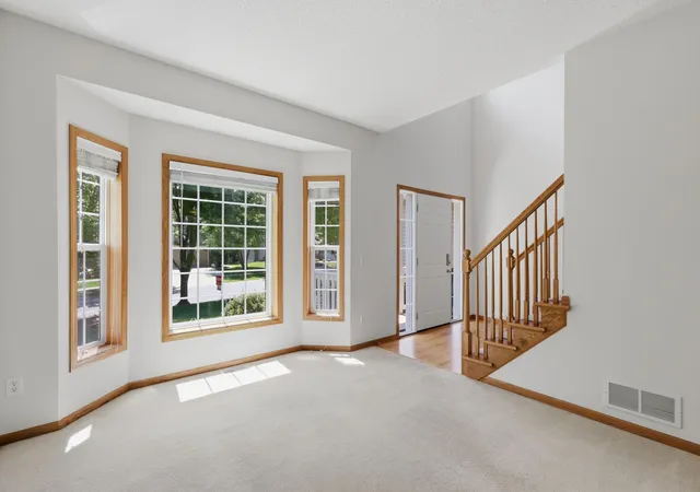 Photo 4 of Single family home for sale at 9142 Woodland Dr, Saint Bonifacius, MN 55375 | MLS# 7156430 | Listing updated on 2026-10-09