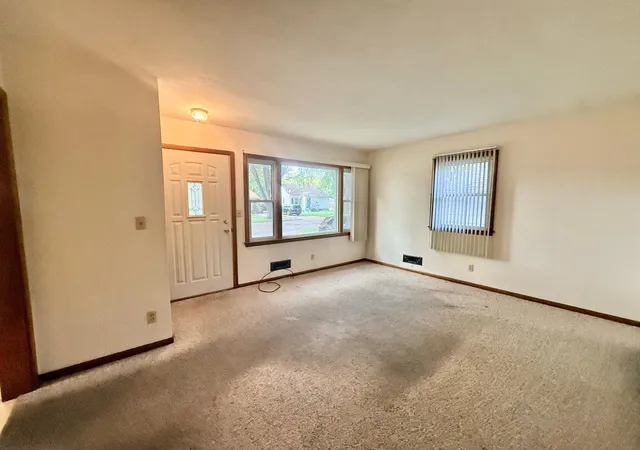 Photo 4 of Single family home for sale at 1114 10 1/2 St N, Moorhead, MN 56560 | MLS# 7156431 | Listing updated on 2026-10-08
