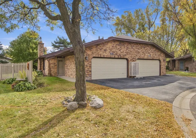 Photo 3 of Single family home for sale at 974 Yuma Ln N, Minneapolis, MN 55447 | MLS# 7156436 | Listing updated on 2026-10-09