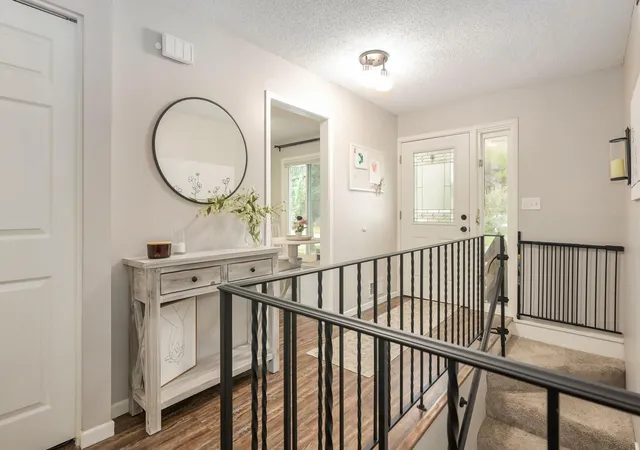 Photo 1 of Single family home for sale at 1701 James Pl, Burnsville, MN 55337 | MLS# 7156438 | Listing updated on 2026-10-10