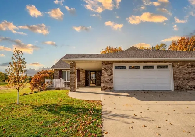 Photo 35 of Townhouse for sale at 211 Valley View Dr SE, Willmar, MN 56201 | MLS# 7156444 | Listing updated on 2026-10-08