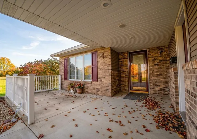 Photo 3 of Townhouse for sale at 211 Valley View Dr Se, Willmar, MN 56201 | MLS# 7156444 | Listing updated on 2026-10-08