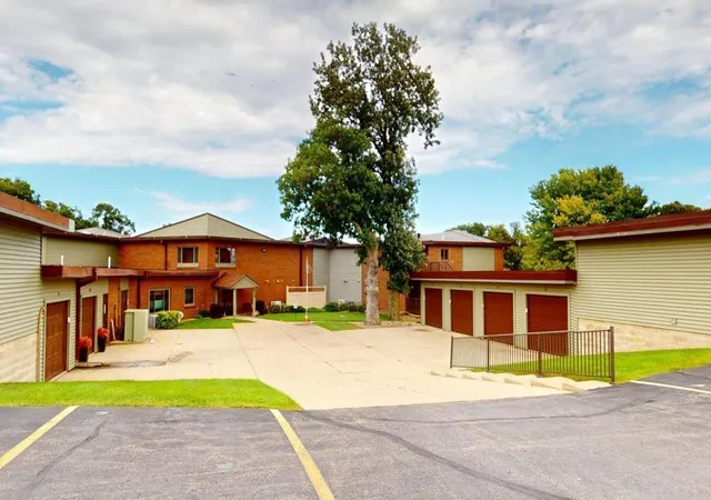 Photo 1 of Condo for sale at 808 Lake Chapeau Dr #201, Albert Lea, MN 56007 | MLS# 7156458 | Listing updated on 2026-10-09