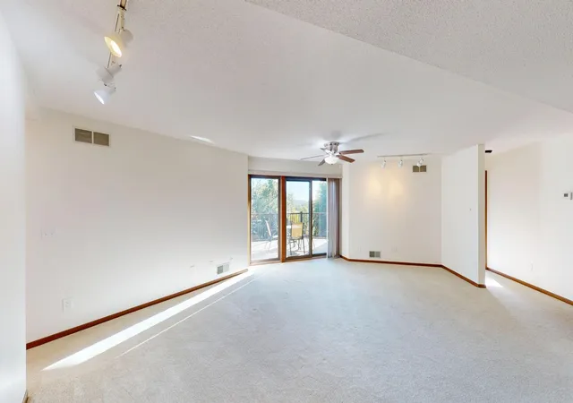 Photo 2 of Condo for sale at 808 Lake Chapeau Dr #201, Albert Lea, MN 56007 | MLS# 7156458 | Listing updated on 2026-10-13