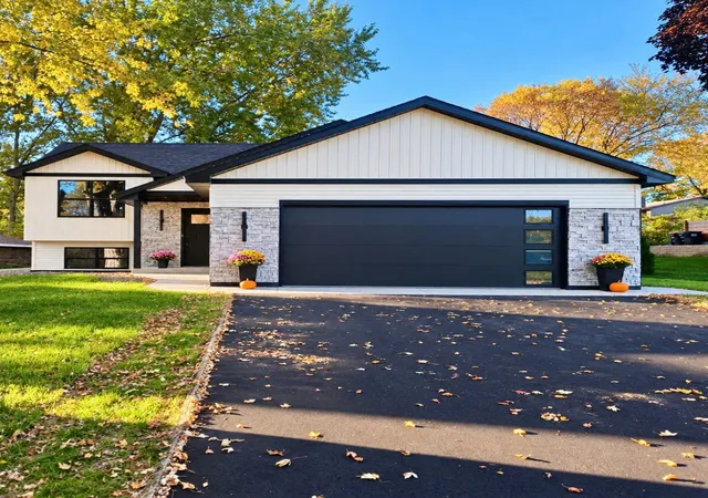 Photo 3 of Single family home for sale at 15051 Upper 63rd St N, Stillwater, MN 55082 | MLS# 7156459 | Listing updated on 2026-10-10