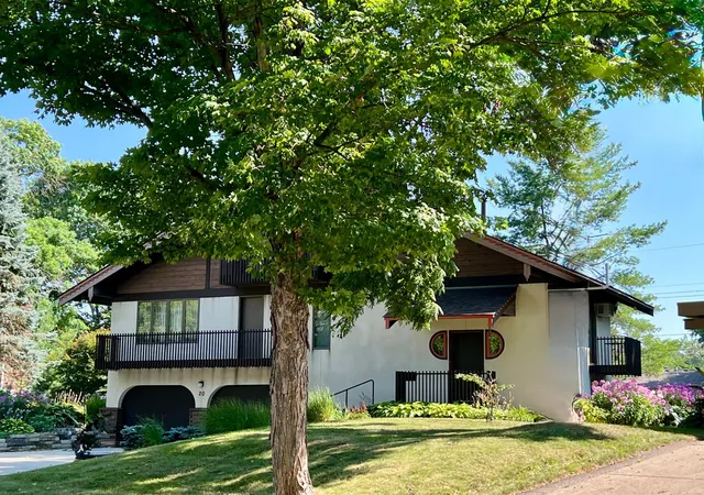Photo 1 of Single family home for sale at 20 Fareway Dr, Northfield, MN 55057 | MLS# 7156463 | Listing updated on 2026-10-22