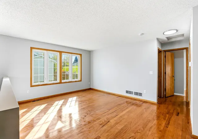 Photo 3 of Townhouse for sale at 494 Appleblossom Ln, Shakopee, MN 55379 | MLS# 7156478 | Listing updated on 2026-10-09