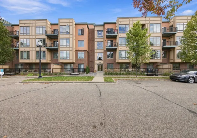 Photo 1 of Condo for sale at 1070 Grandview Ct Ne #110, Minneapolis, MN 55421 | MLS# 7156482 | Listing updated on 2026-10-09