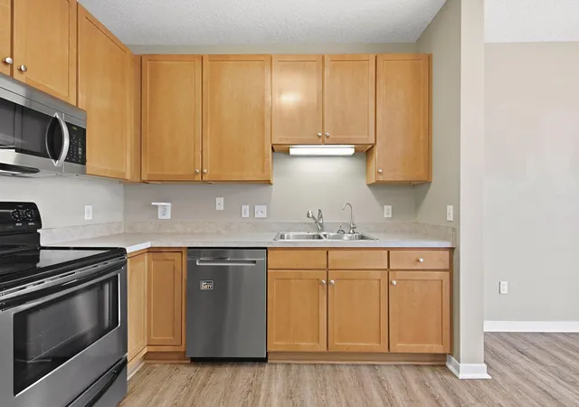 Photo 4 of Condo for sale at 1070 Grandview Ct NE #110, Minneapolis, MN 55421 | MLS# 7156482 | Listing updated on 2026-10-08