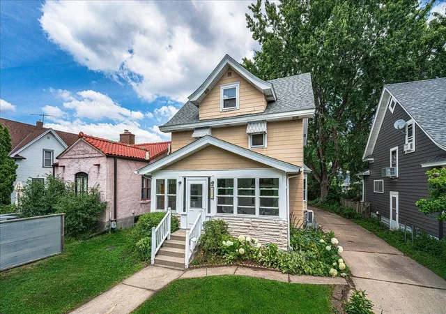 Single family home for sale at 1263 Minnehaha Ave W, Saint Paul, MN 55104 | MLS# 7156485