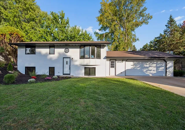 Single family home for sale at 17532 Jaguar Path, Lakeville, MN 55044 | MLS# 7156528