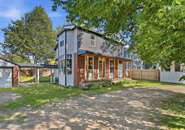 Photo 3 of Single family home for sale at 321 7th Street Sw, Willmar, MN 56201 | MLS# 7156533 | Listing updated on 2026-10-15