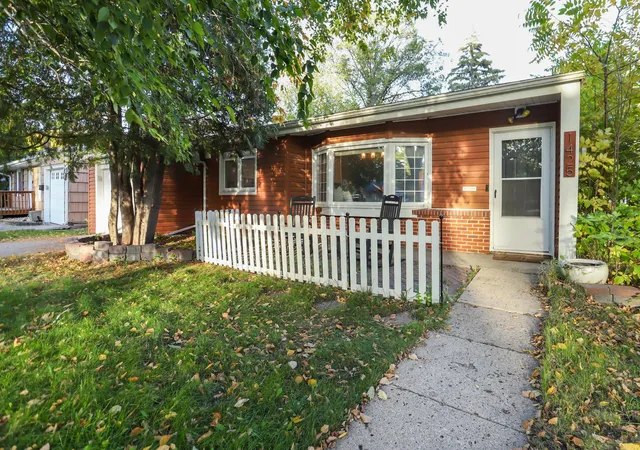 Photo 1 of Single family home for sale at 1425 12th Street N, Fargo, ND 58102 | MLS# 7156542 | Listing updated on 2026-10-09