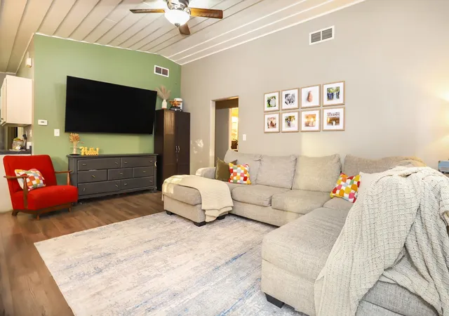 Photo 4 of Single family home for sale at 1425 12th Street N, Fargo, ND 58102 | MLS# 7156542 | Listing updated on 2026-10-09
