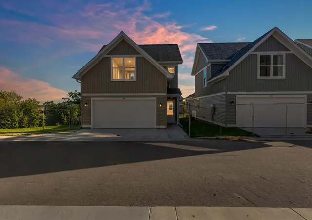 Single family home for sale at 430 Rivoli Dr, Saint Paul, MN 55130 | MLS# 7156548