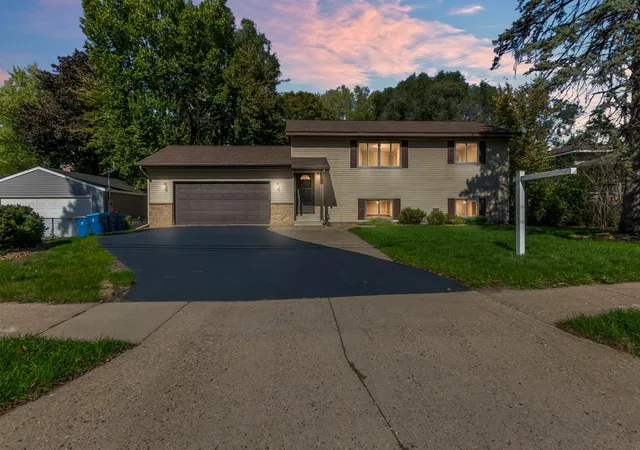 Photo 3 of Sale Pending at 308 W 102nd Street, Minneapolis, MN 55420 | MLS# 7156551 | Listing updated on 2026-10-21