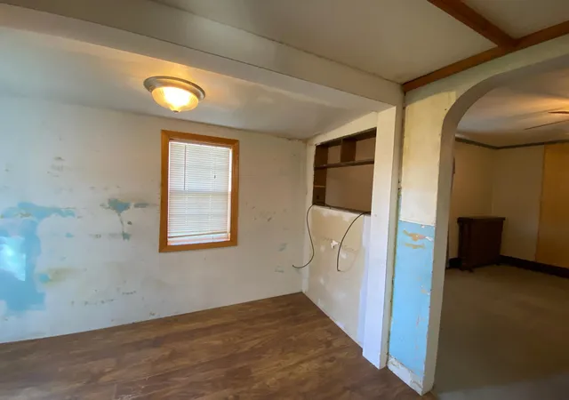 Photo 4 of Single family home for sale at 918 S Newton Ave, Albert Lea, MN 56007 | MLS# 7156557 | Listing updated on 2026-10-08
