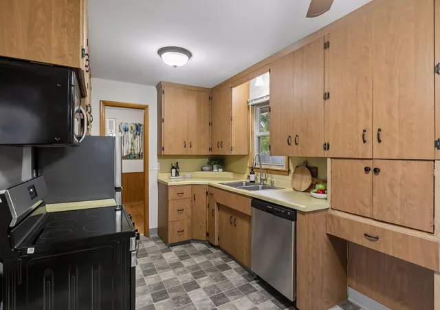 Photo 4 of Single family home for sale at 5210 52nd Avenue N, Minneapolis, MN 55429 | MLS# 7156558 | Listing updated on 2026-10-17