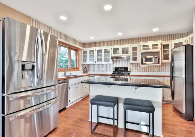 Photo 3 of Single family home for sale at 31137 Peninsula Ave, Lindstrom, MN 55045 | MLS# 7156571 | Listing updated on 2026-10-09