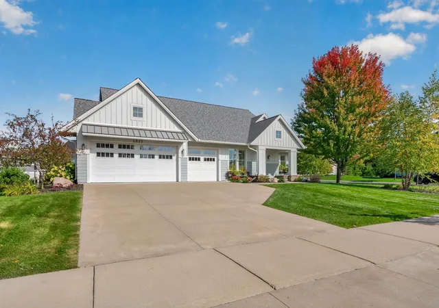 Photo 1 of Single family home for sale at 1825 Annika Dr N, Lake Elmo, MN 55042 | MLS# 7156592 | Listing updated on 2026-10-21