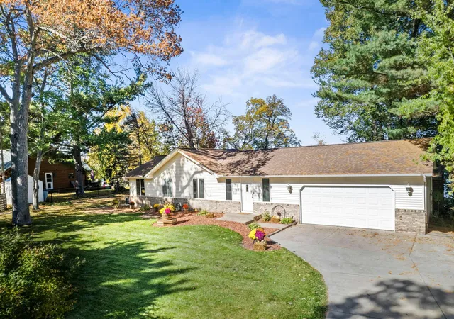 Photo 3 of Single family home for sale at 22688 E Martin Lake Dr NE, Stacy, MN 55079 | MLS# 7156601 | Listing updated on 2026-10-09