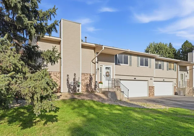 Photo 1 of Single family home for sale at 4492 Clover Ln, Saint Paul, MN 55122 | MLS# 7156611 | Listing updated on 2026-10-09