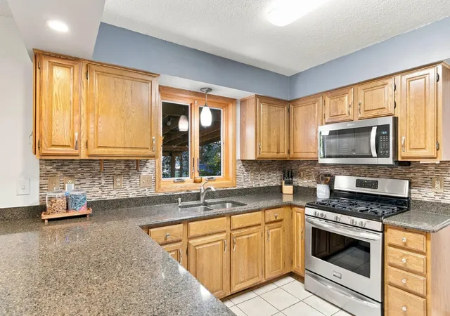 Photo 2 of Single family home for sale at 9078 Sierra Rd, Saint Paul, MN 55125 | MLS# 7156615 | Listing updated on 2026-10-23