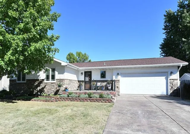 Photo 1 of Single family home for sale at 2213 26 1/2 Ave S, Fargo, ND 58103 | MLS# 7156618 | Listing updated on 2026-10-10