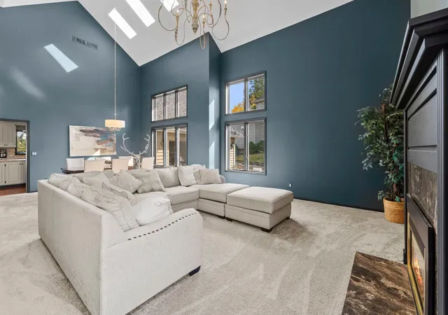 Photo 4 of Single family home for sale at 9490 Wedgewood Dr, Saint Paul, MN 55125 | MLS# 7156644 | Listing updated on 2026-10-10