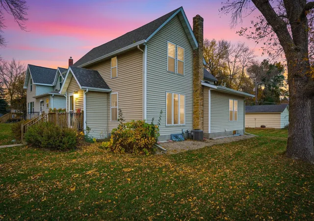 Photo 2 of Single family home for sale at 651 2nd Street S, Winsted, MN 55395 | MLS# 7156645 | Listing updated on 2026-10-20
