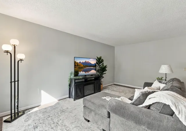 Photo 4 of Single family home for sale at 14366 Glenda Dr, Saint Paul, MN 55124 | MLS# 7156647 | Listing updated on 2026-10-22