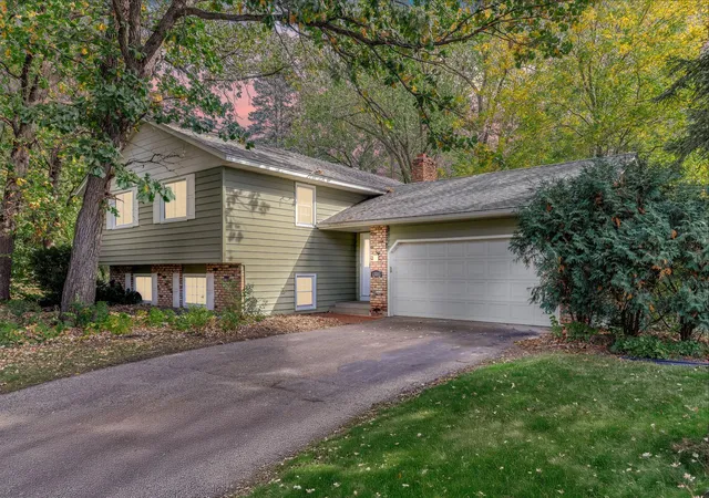Photo 2 of Single family home for sale at 13205 W Manor Blvd, Burnsville, MN 55337 | MLS# 7156651 | Listing updated on 2026-10-09