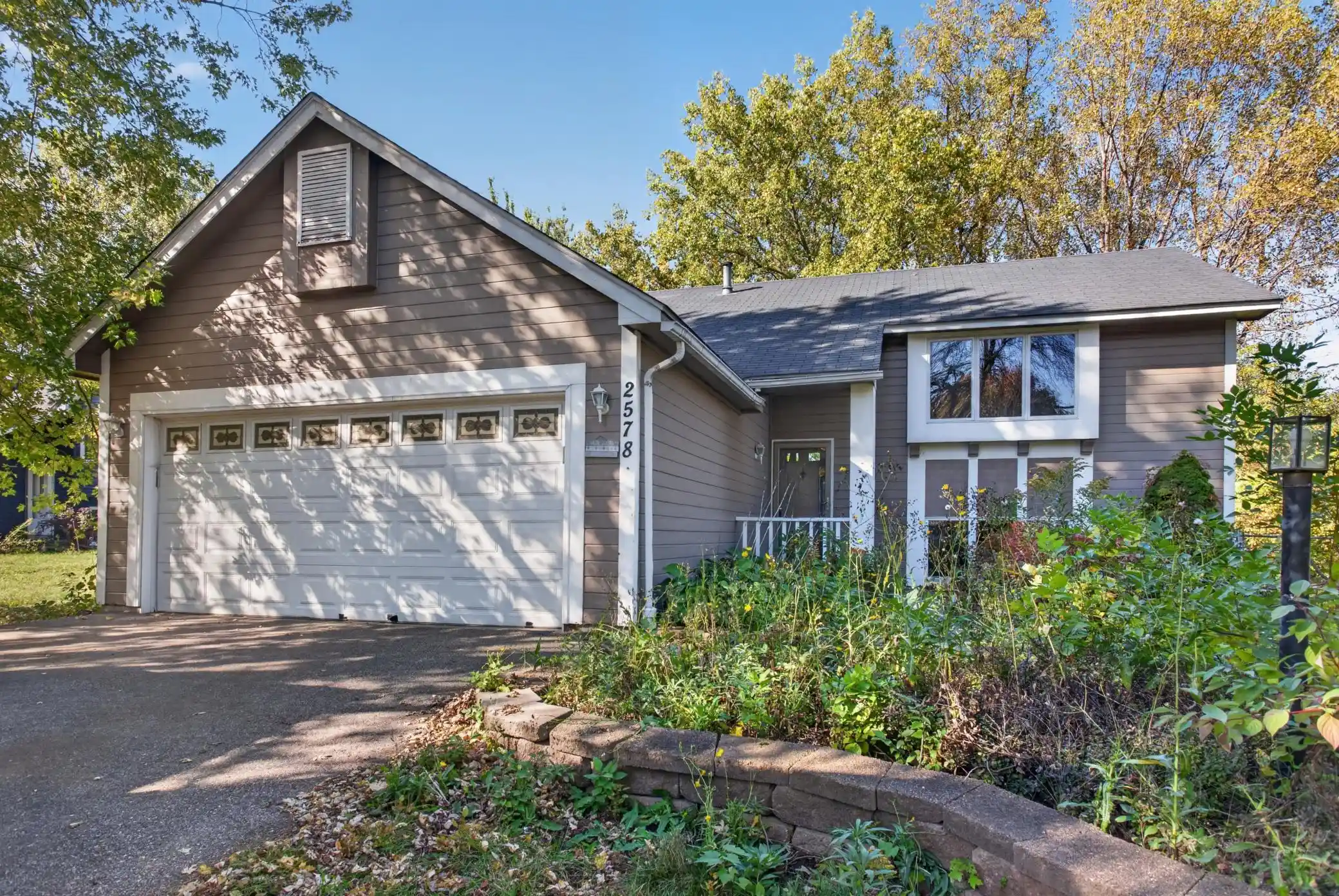 Photo 1 of Single family home for sale at 2578 Copper Cliff Trl, Saint Paul, MN 55125 | MLS# 7156665 | Listing updated on 2026-10-24