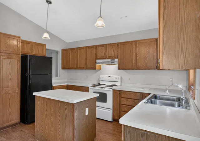 Photo 3 of Single family home for sale at 2578 Copper Cliff Trl, Saint Paul, MN 55125 | MLS# 7156665 | Listing updated on 2026-10-09