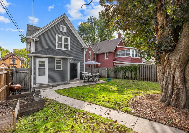 Photo 12 of Single family home for sale at 229 4th Avenue N, South Saint Paul, MN 55075 | MLS# 7156671 | Listing updated on 2026-10-08