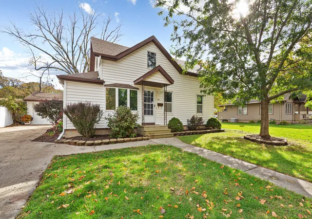 Single family home for sale at 1147 S Grove Ave, Owatonna, MN 55060 | MLS# 7156679