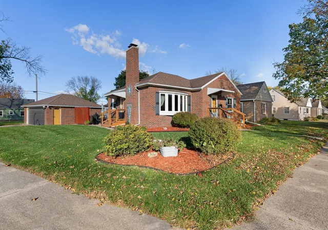 Photo 2 of Single family home for sale at 1410 3rd Avenue Sw, Austin, MN 55912 | MLS# 7156714 | Listing updated on 2026-10-22