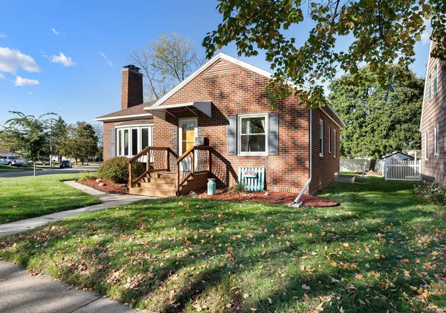 Photo 3 of Single family home for sale at 1410 3rd Avenue SW, Austin, MN 55912 | MLS# 7156714 | Listing updated on 2026-10-22
